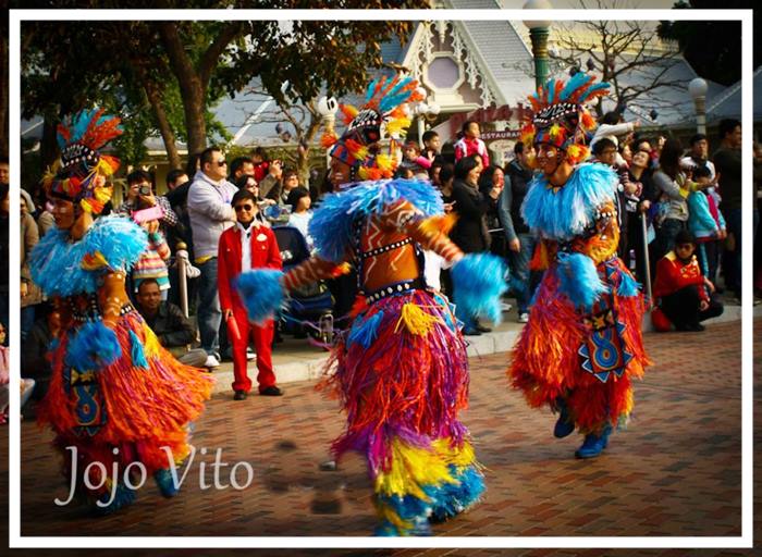 DISNEYLAND + HONGKONG TRAVEL GUIDE 